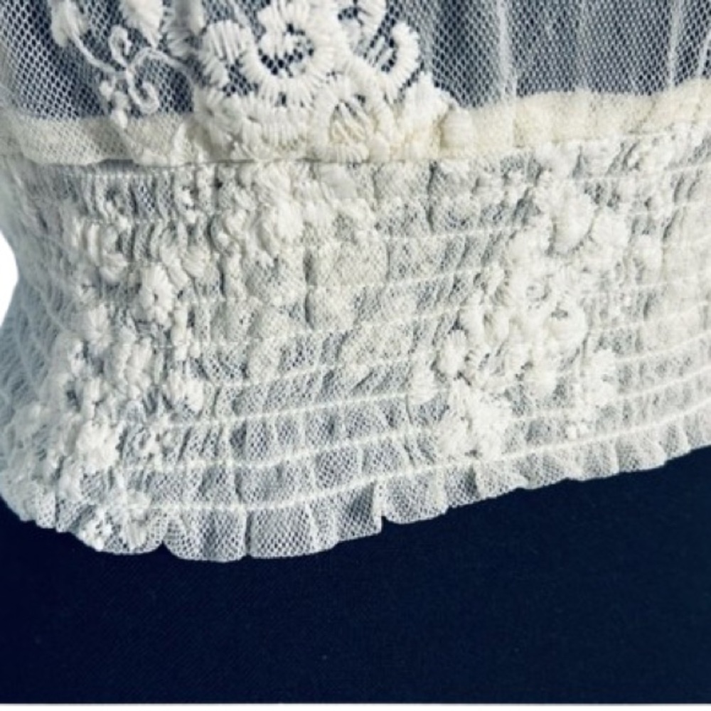 NWT REBELLION SMALL LACE CROP BELL SLEEVES CREAM IVORY V NECK FLORAL BOH… - Picture 9 of 12